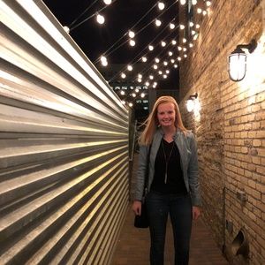 Meet your Posher, Elsa